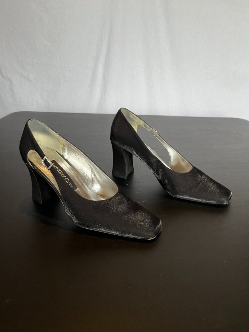 Anthony Cox Size 8M Vocalist Black and Silver Iridescent Heels